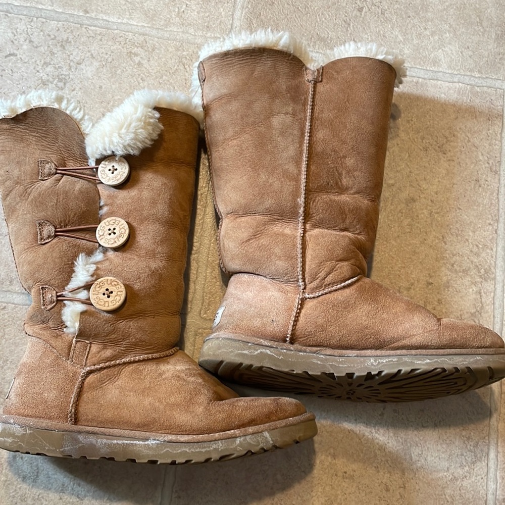 3 button - Bailey Button Uggs